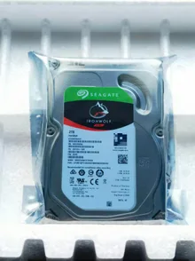 ST2000VN004 — product reference photo 2