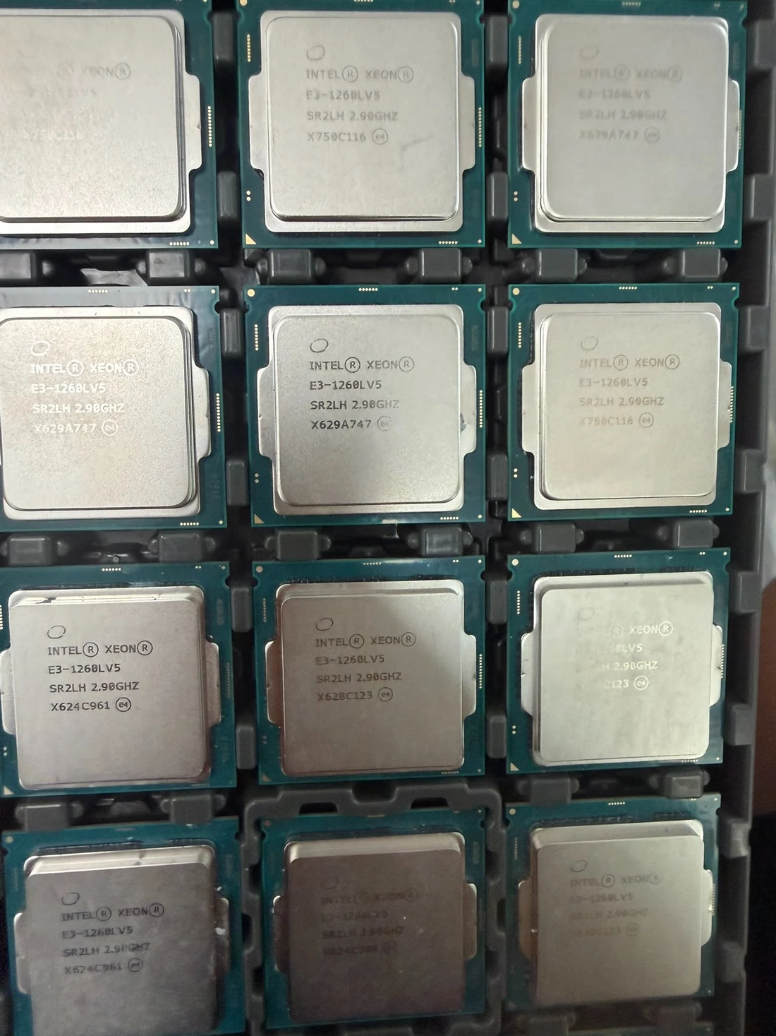 Intel Xeon E3-1260L v5 — product reference photo 1