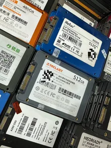 HS-SSD-A260 512G — reference photo including other products 1