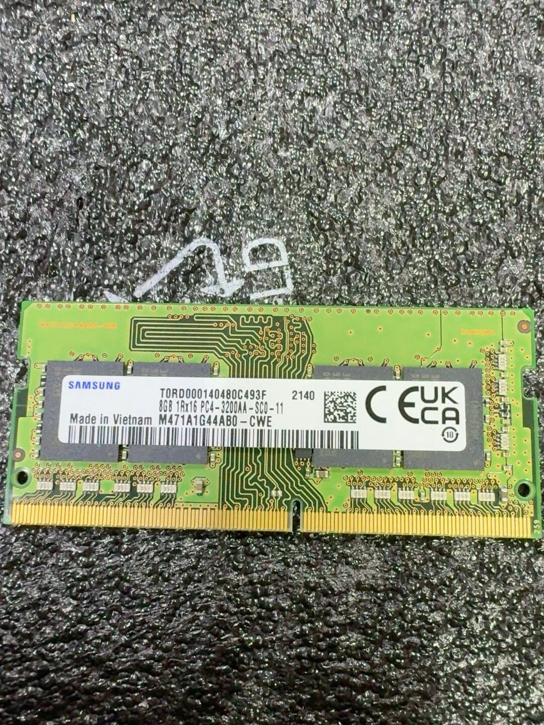 M471A1G44AB0-CWE — product reference photo 1