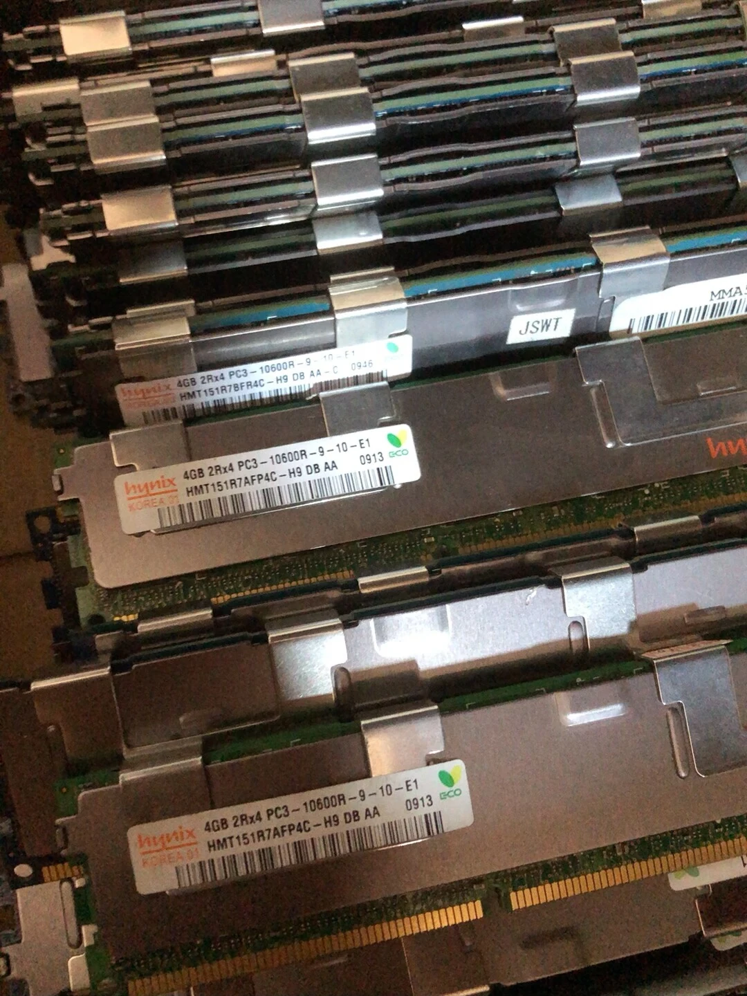 HMT151R7BFR4C-H9 — reference photo including other products 1