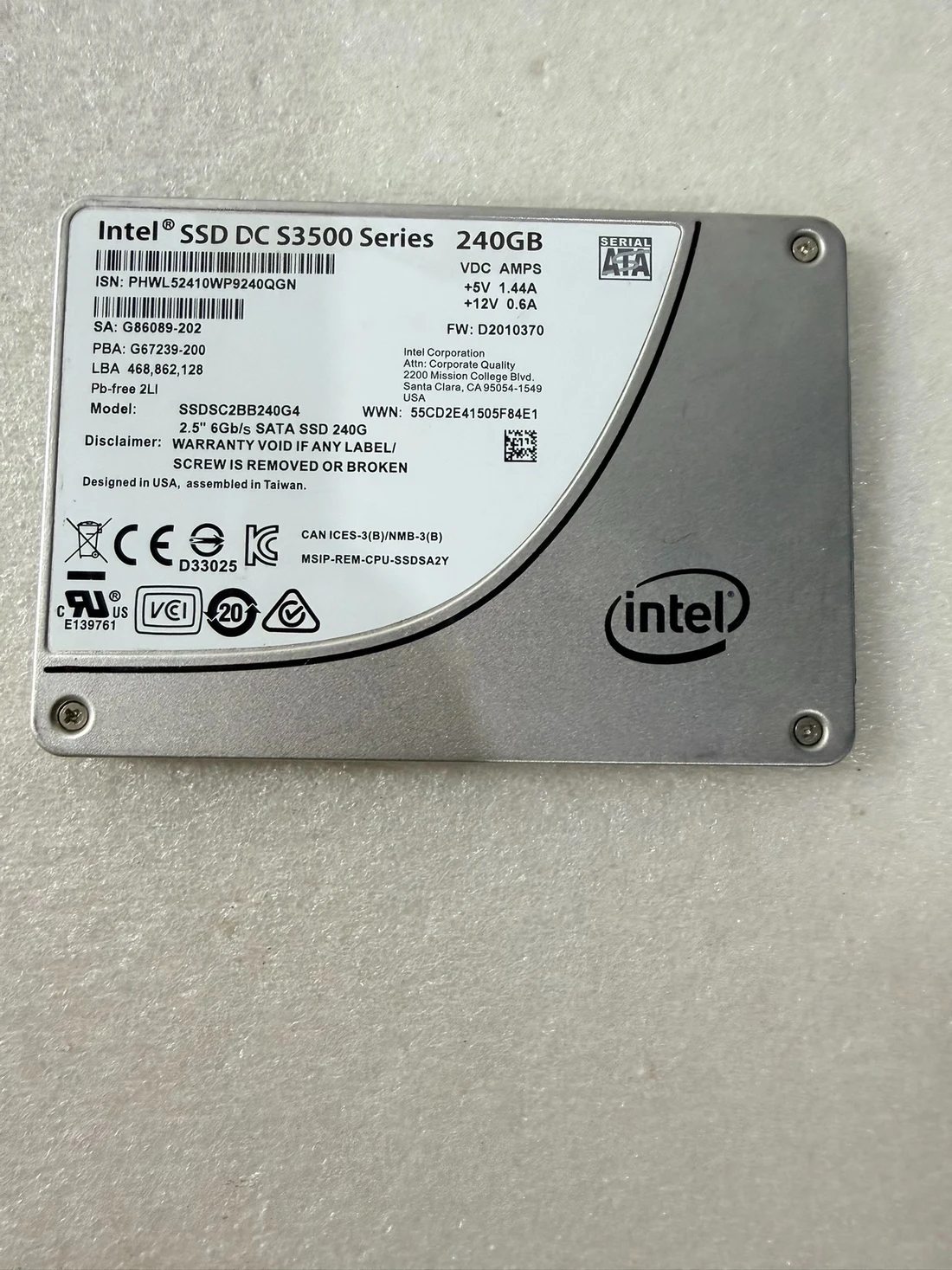 SSDSC2BB240G4 — product reference photo 1
