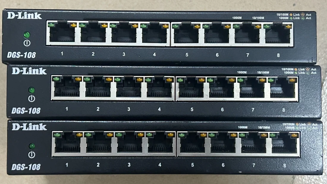 D-Link DGS-108 — product reference photo 1